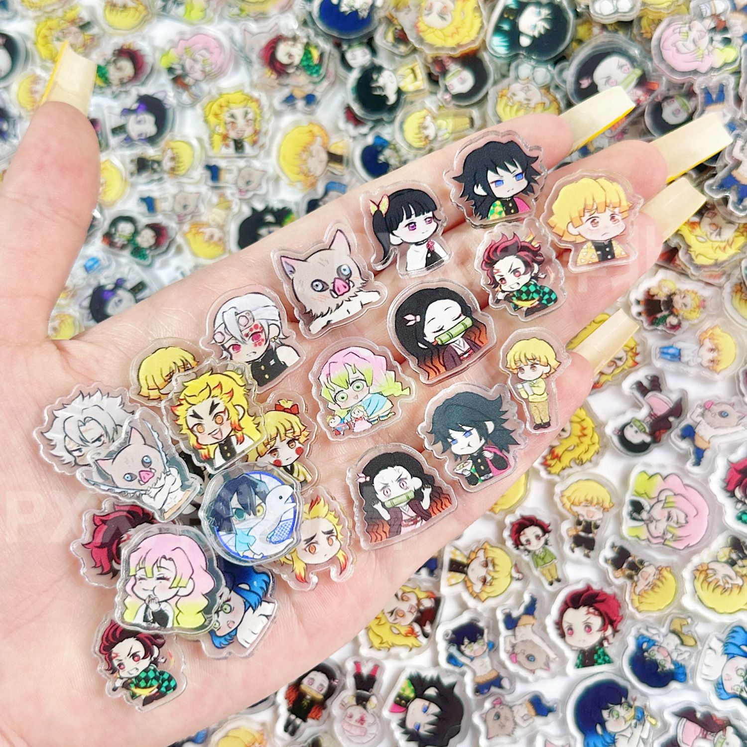 50/100枚入り 1/2cm ミニ鬼滅の刃アクリルシート  - Art Craft Store のレビューと価格