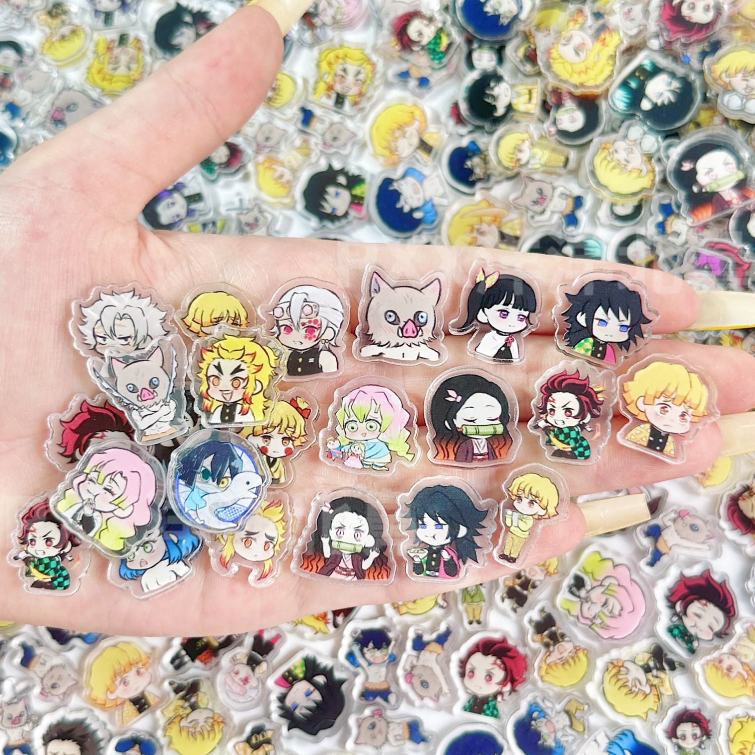 50/100枚入り 1/2cm ミニ鬼滅の刃アクリルシート  - Art Craft Store のレビューと価格